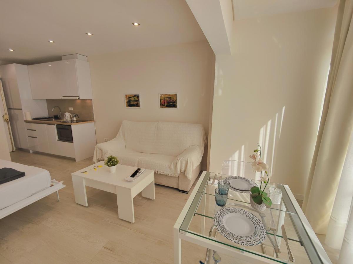 Coconut Begona Studio City Center By Namaste Elite Torremolinos Exteriör bild